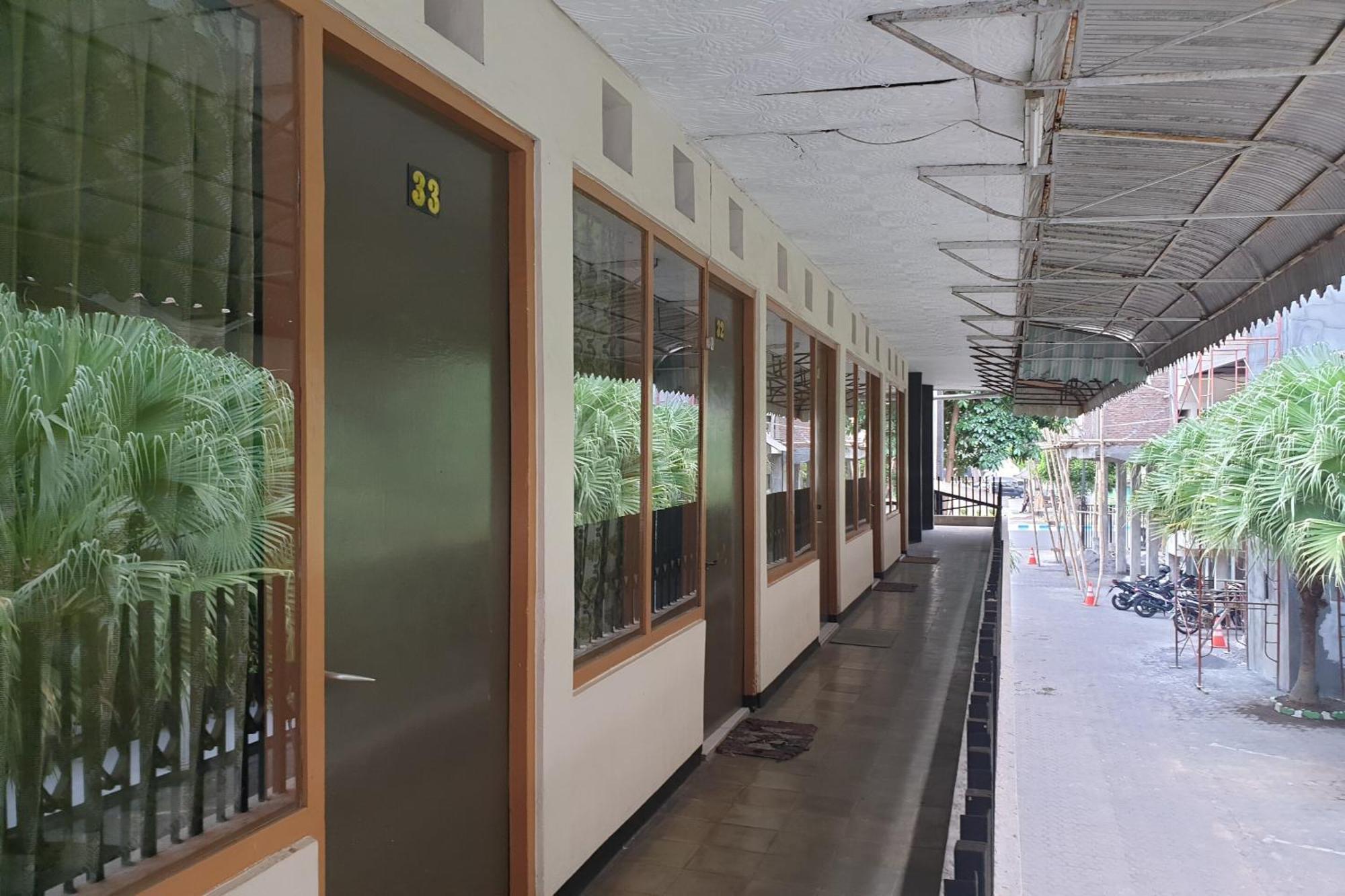 สปอต ออน 2090 รัตนา แบ็กแพกเกอร์ ชาเรียะฮ์ Hotel โปรโบลิงโก ภายนอก รูปภาพ